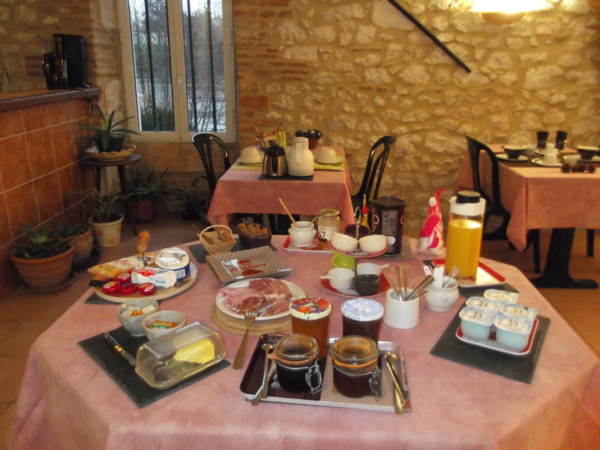 Chambres D'Hotes Moulin De Rigoulieres Saint-Sylvestre-sur-Lot Ngoại thất bức ảnh